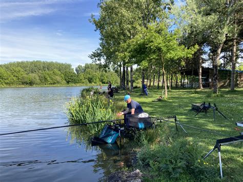 À la Découverte des Campings avec Étangs de Pêche en France