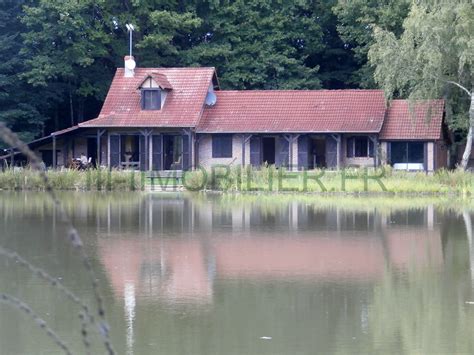 À la recherche d’une maison avec étang dans le Loiret ?