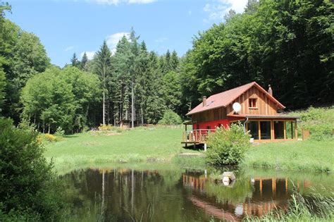 Explorez les Gîtes avec Étangs Privatifs en Ardennes pour des Vacances au Bord de l’Eau