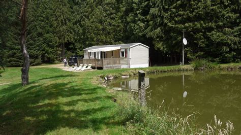 Location de Mobil-Homes au Bord d’un Étang de Pêche