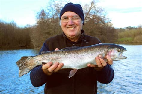 Techniques et Astuces pour la Pêche à la Grosse Truite en Étang